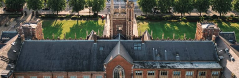 University Logo logo for Queen’s University Belfast