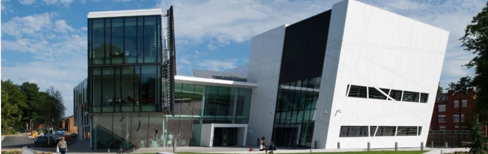 CRUK Manchester Centre Non-Clinical Studentships and Clinical Research Training Fellowships CRUK Manchester Centre Non-Clinical Studentships and Clinical Research Training Fellowships